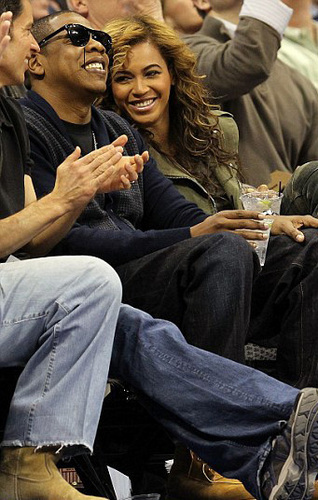  बियॉन्से and जे-ज़ी at the Lakers/Mavs game (Feb 24)