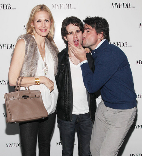 Kelly Rutherford with Connor Paolo & Matthew Settle
