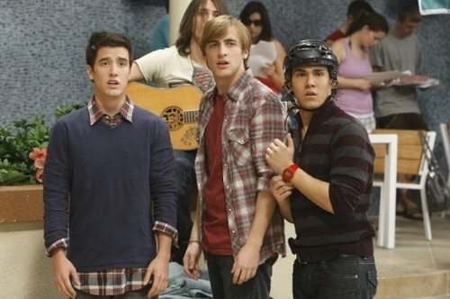  Kendall, Logan, Carlos