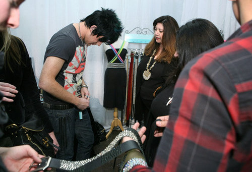 New pix of adam at the pre-grammys party !!!!!!!