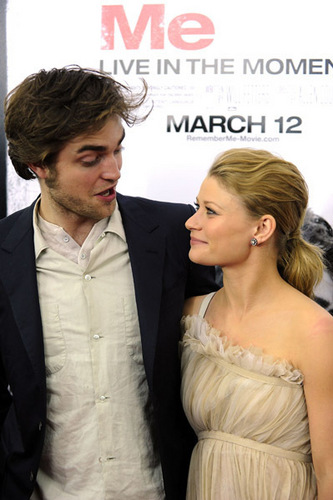 Remember Me Premiere in NYC (01/03/2010)