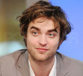 Rob Stops By The Early Show  - twilight-series photo