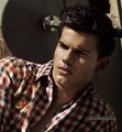 Taylor Lautner in "Men's Health" - twilight-series photo