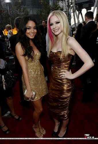  Vanessa with best singer ever AVRIL