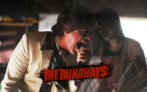  2010: The Runaways Official Hintergründe