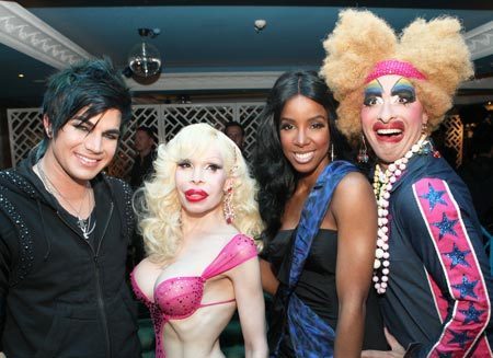  Adam And Kelly Pose With Drag Queens!