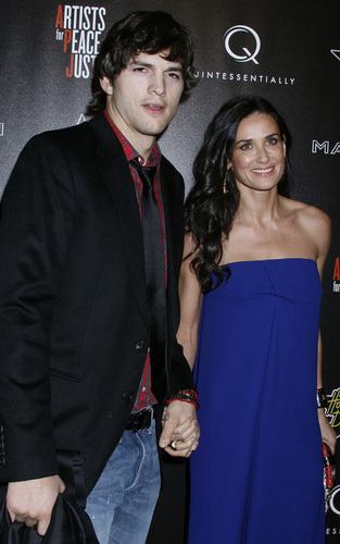  Ashton Kutcher and Demi Moore at the 3rd Annual Pre-Oscar Hollywood Domino Gala (March 4)