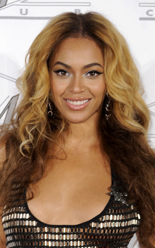 Beyonce at the 40/40 Club party (March 2)
