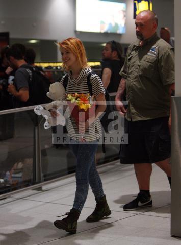  Hayley at the airport