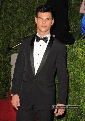 Taylor Lautner - 2010 Vanity Fair Oscar Party (March 7).