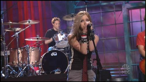  some live images of avril