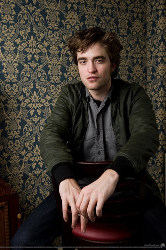 HQ-Robert-Pattinson-New-York-Portraits
