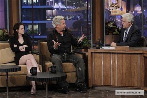  Kristen on The Tonight mostrar with arrendajo, jay Leno