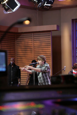  Televisione Appearances > 2010 > March 12th - Live QVC Performance