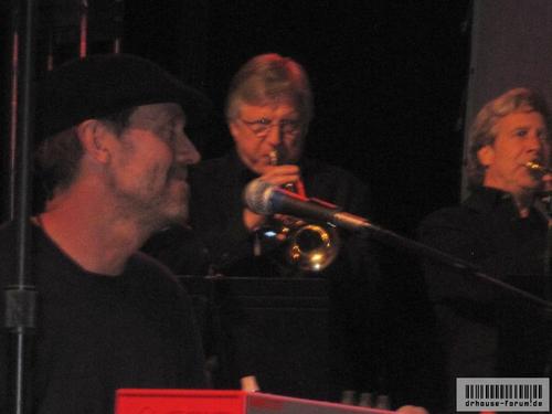  Hugh Laurie - Band from TV @ Loehmann's Costa Mesa