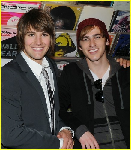 big time rush who does kendall choose
