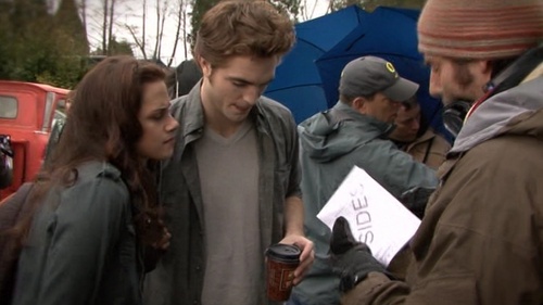 Screencaps from the 'New Moon' DVD Extras 