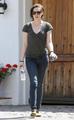 Kristen in Beverly Hills Pumping Gas - robert-pattinson-and-kristen-stewart photo