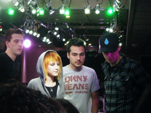  Paramore with NRJ