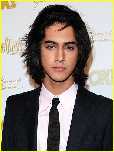 Avan Jogia as Beck Oliver Immagine