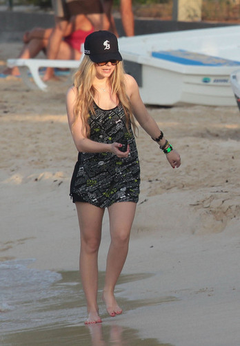  Avril at beach!