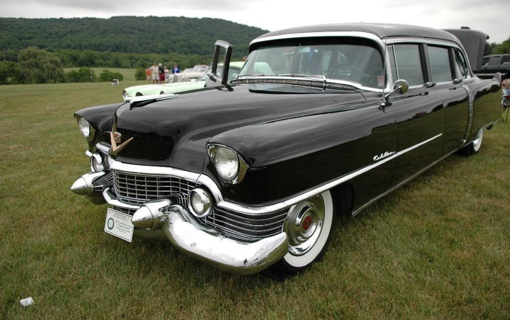CADILLAC SERIES 75 IMPERIAL