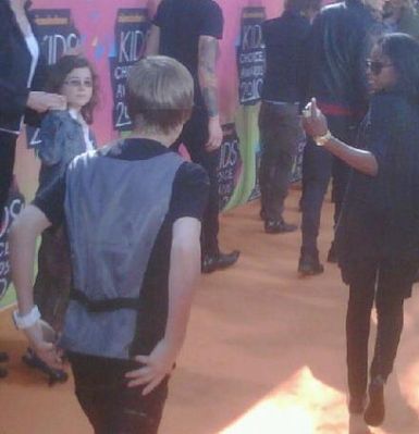 Candids > 2010 > March 27th - Nickelodeon's 23rd Annual Kids' Choice Awards 