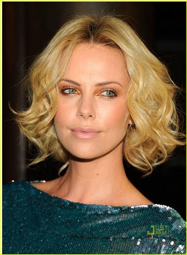  Charlize Theron: American Cinematheque Sexy