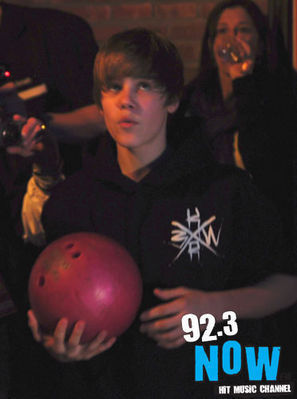 Events > 2010 > March 23rd - 92.3 NOW's ''Bowling With Bieber'' Record Release Party