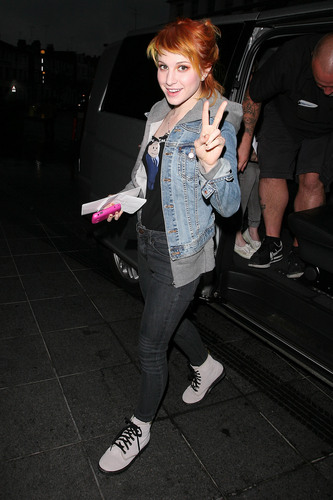  Hayley in London