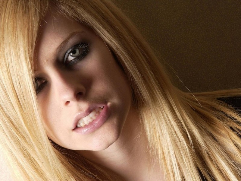 Avril Lavigne Makeup What The Hell. Avril+lavigne+2011+album+