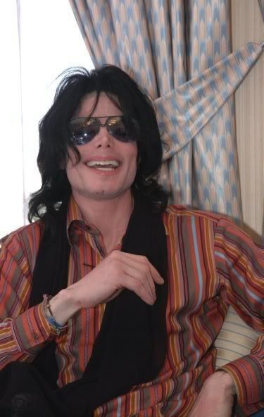 Seeing Michael in such casual clothing has always been strange to me. Just  after seeing him in so many stylish outfits. : r/MichaelJackson