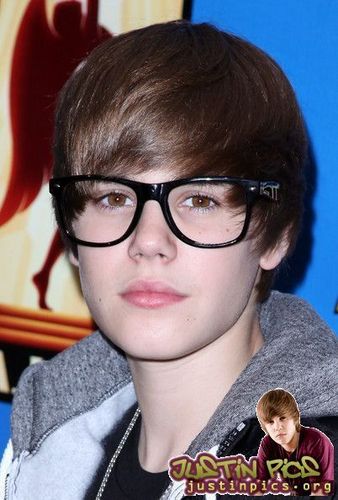 Appearances > 2010 > KIIS-FM Presents Justin Bieber At Nokia Plaza- Feb 12