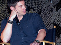 Jensen Ackles at LA Con 2010 - supernatural photo