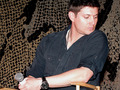 Jensen Ackles at LA Con 2010 - supernatural photo