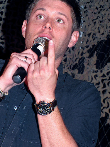 Jensen Ackles at LA Con 2010