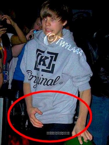  Oh my god! Funny Bieber??? :)