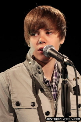  Performances > Promotional Stills > 2010 > Justin Bieber Biz Session: Live (19th March, 2010)
