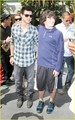 Taylor Lautner Checks Out the Lakers - twilight-series photo
