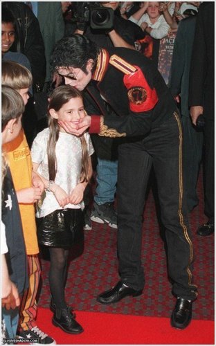  ♥ Michael with children ♥