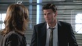 B&B - 1x12 - The Superhero in the Alley - booth-and-bones screencap