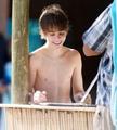 Justin Bieber Shirtless - justin-bieber photo