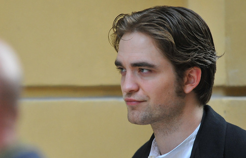  Rob on "Bel Ami" Set in Budapest (April 6th)