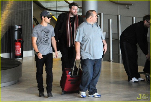  Taylor Lautner Visits France with His Father