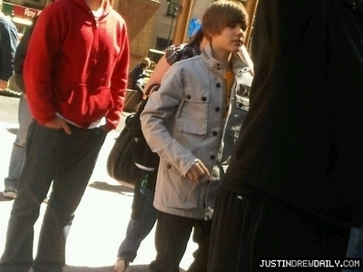  Appearances > 2010 > NYC My World 2.0 Buyout; (April 10th)