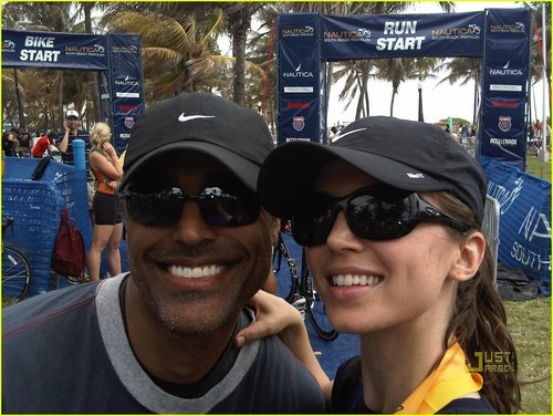 Eliza Dushku: South Beach Triathlon with Rick FoxRead