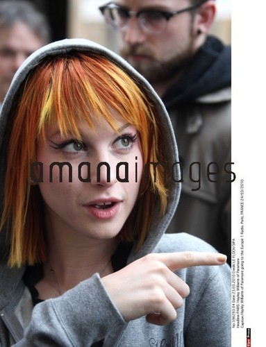  Hayley in Londres (tagged)
