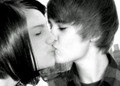 Justin kissing new girlfriend Sarah Watson - justin-bieber photo