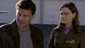 B&B - 5x17 - The Death of the Queen Bee - booth-and-bones screencap