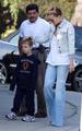 Kate picking up her son from school in Santa Monica (April 15) - kate-hudson photo
